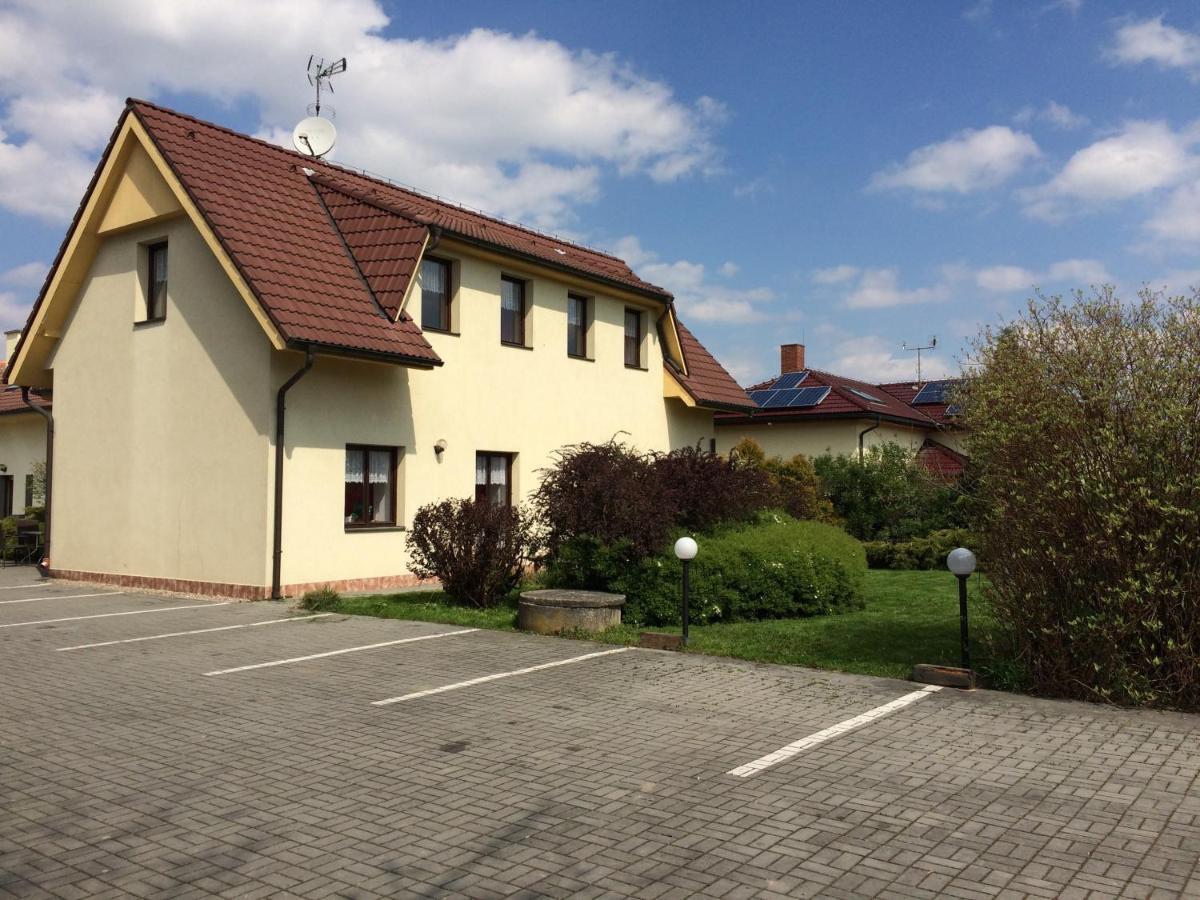 Penzion Hurka Pardubice Kültér fotó